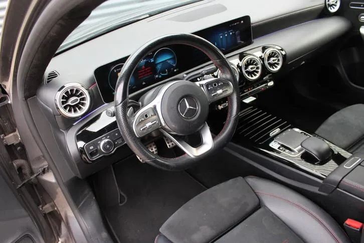 Mercedes-Benz A-Class 2019 photo 2