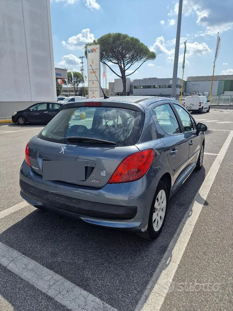 Peugeot 207 2007 photo 3