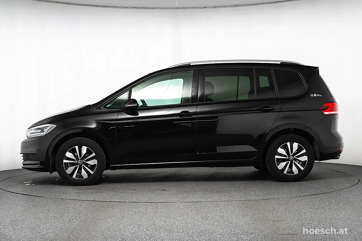 Volkswagen Touran 2025 photo 3