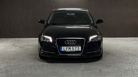 Audi A3 2011 photo 2