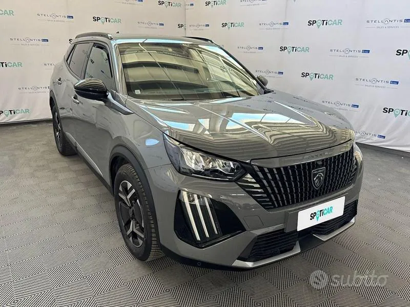 Peugeot 2008 2024 photo 5