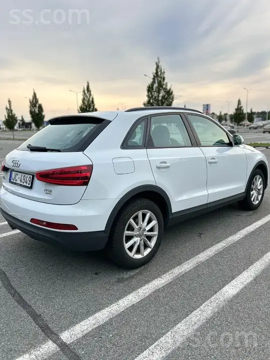 Audi Q3 2012 photo 4