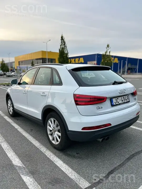 Audi Q3 2012 photo 3