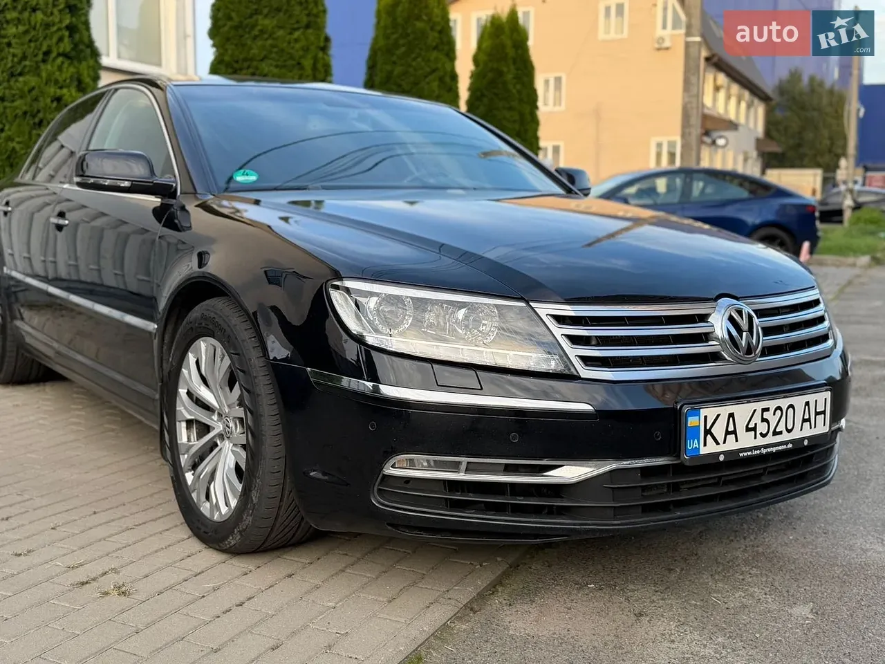 Volkswagen Phaeton 2010 photo 2