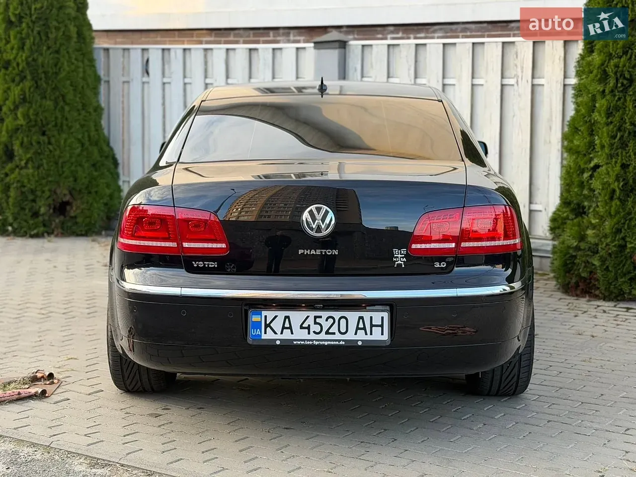 Volkswagen Phaeton 2010 photo 4