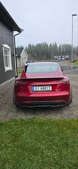 Tesla Model 3 2024 photo 4