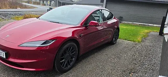 Tesla Model 3 2024 photo 5
