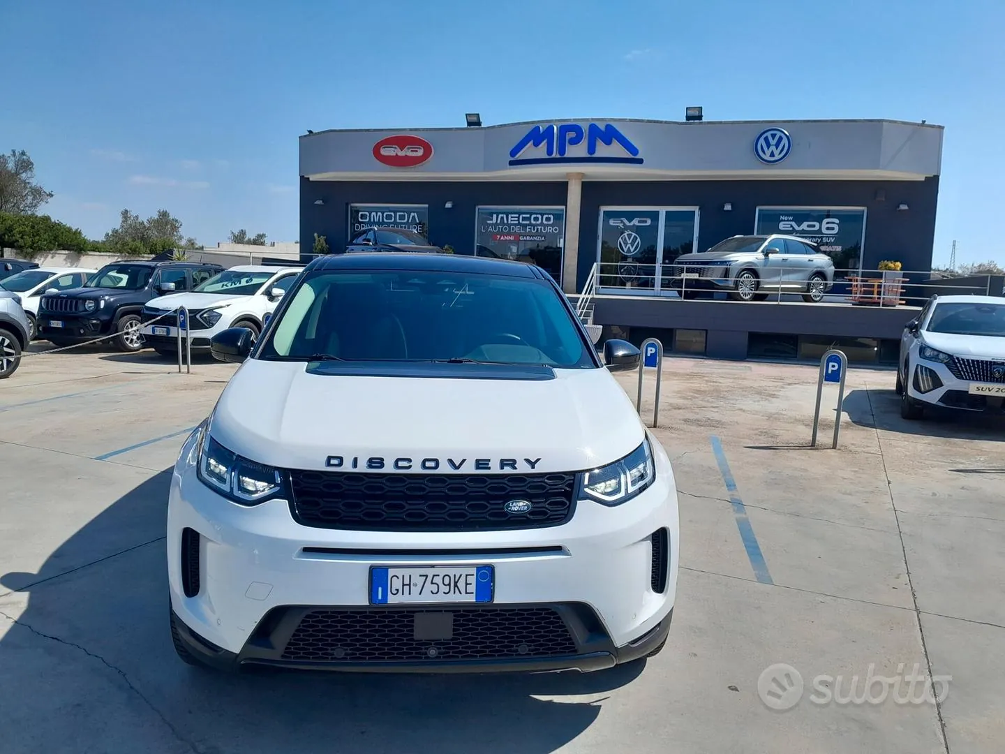 Land Rover Discovery Sport 2022 photo 3