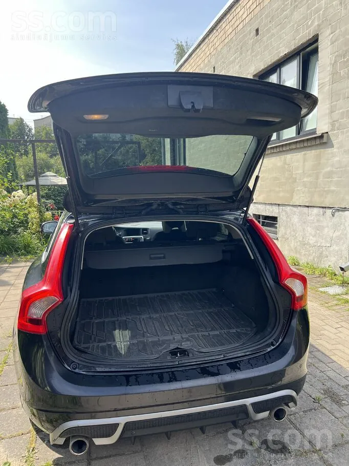 Volvo V60 2011 photo 4
