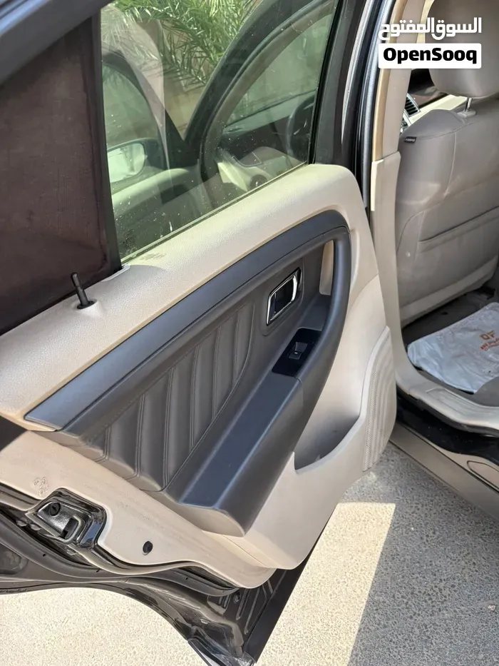 Ford Taurus 2010 photo 3