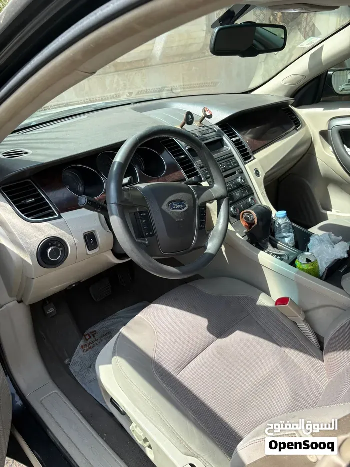Ford Taurus 2010 photo 4