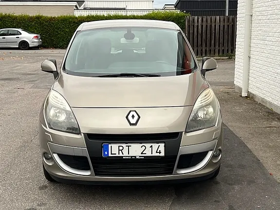 Renault Scenic Iii 2011 photo 2