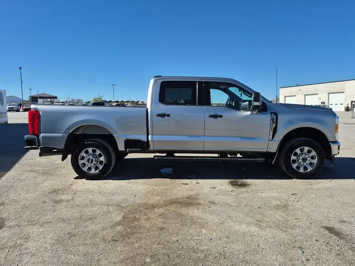 Ford F250 2023 photo 4