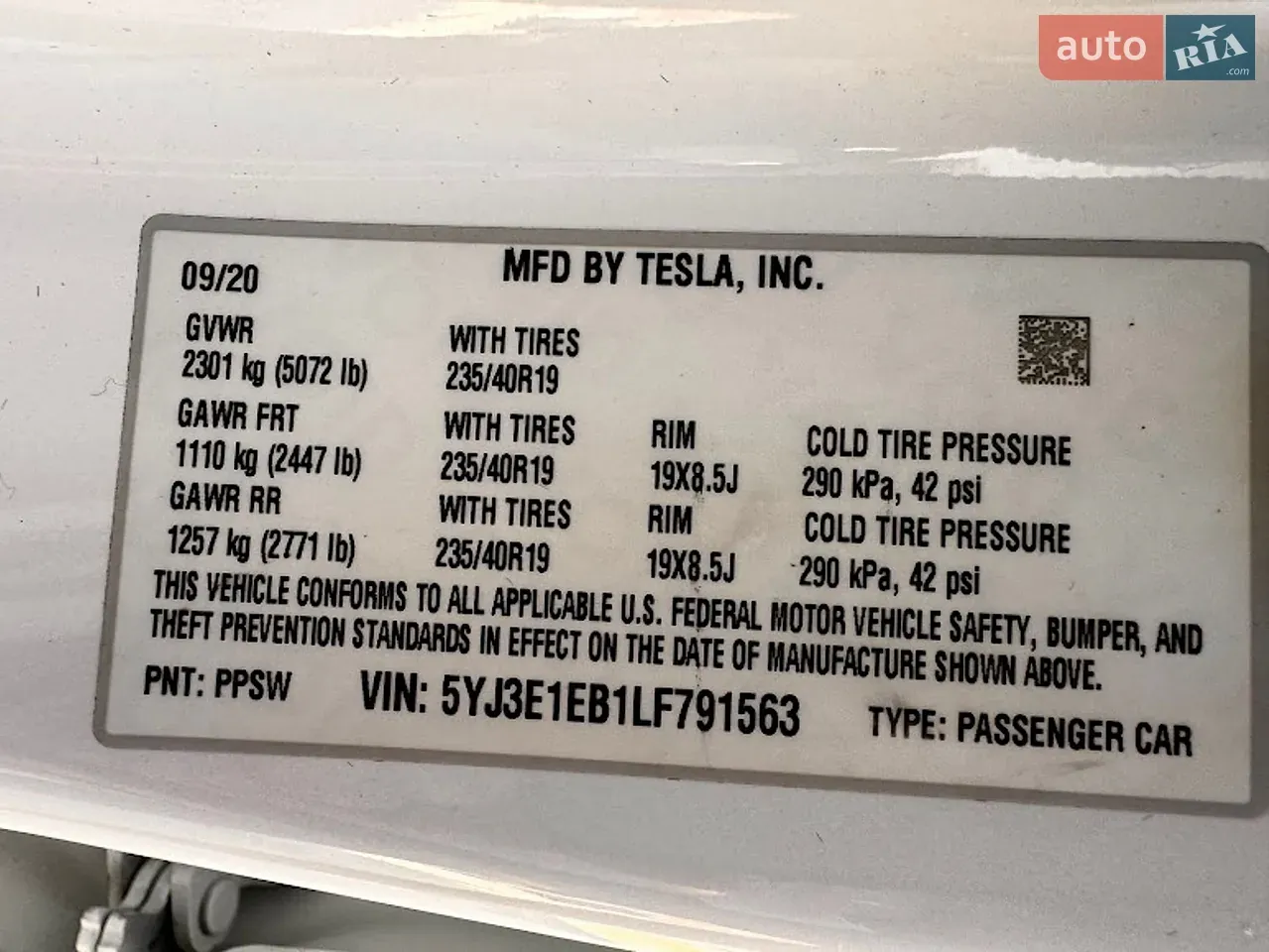 Tesla Model 3 2020 photo 4