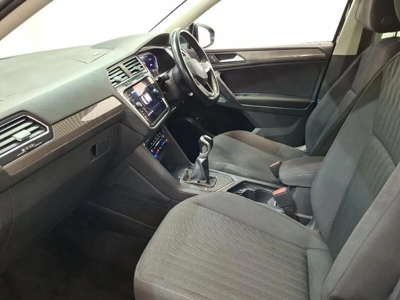 Volkswagen Tiguan Allspace 2023 photo 5