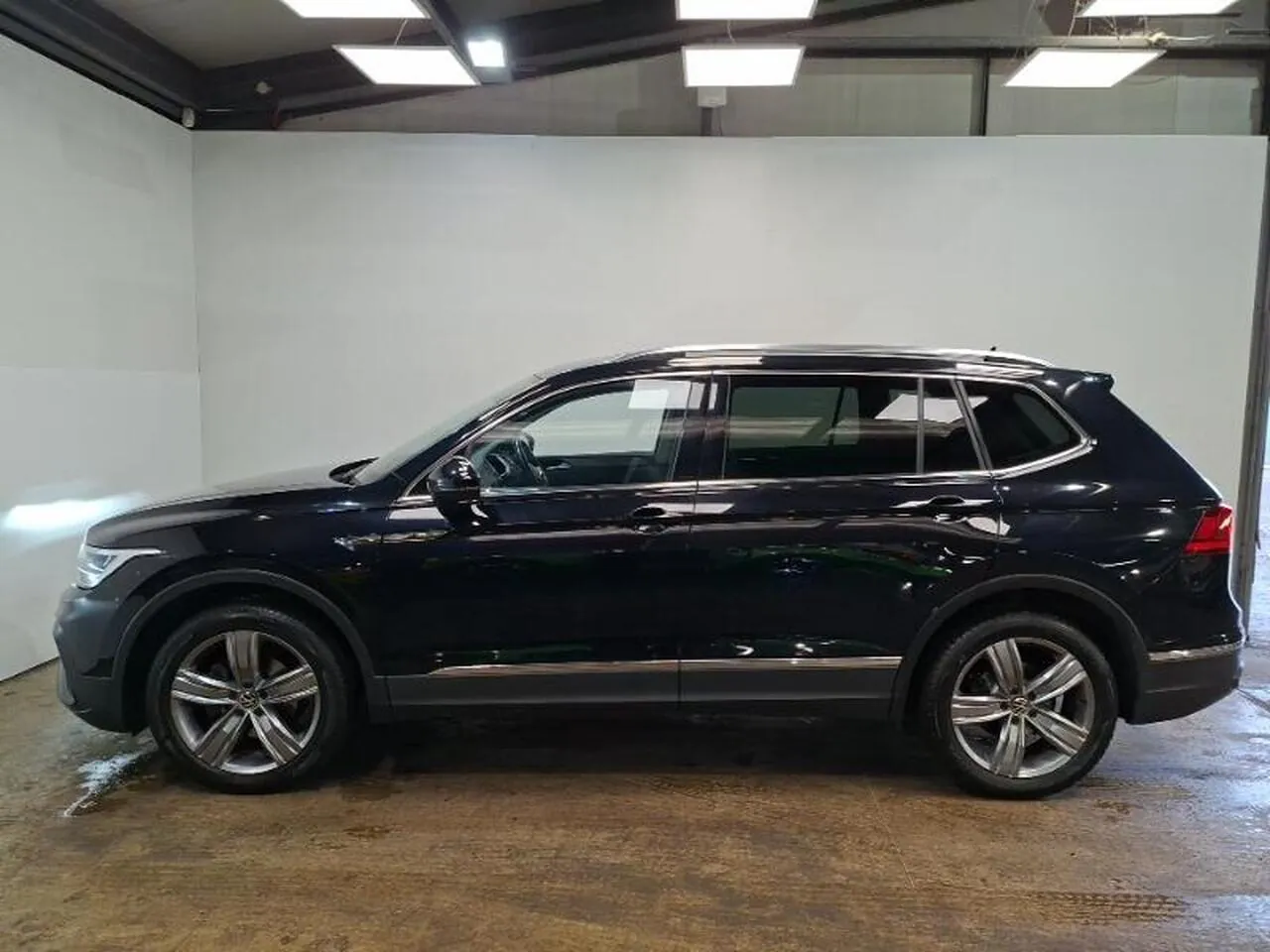 Volkswagen Tiguan Allspace 2023 photo 4