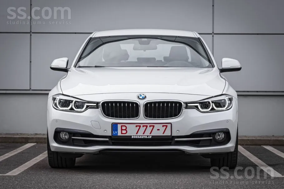 BMW 330 2016 photo 2