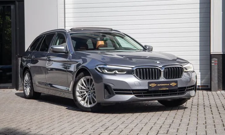 BMW 5 Series 2021 photo 2