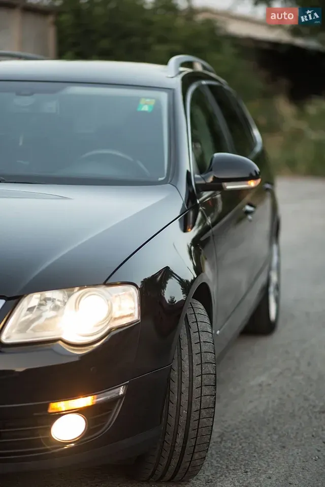 Volkswagen Passat 2009 photo 2
