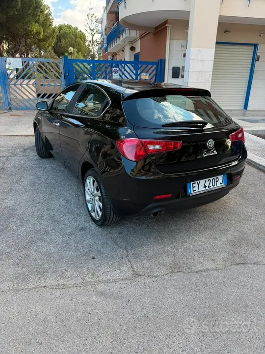 Alfa Romeo Giulietta 2015 photo 5