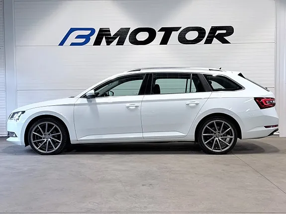 Skoda Superb 2016 photo 4