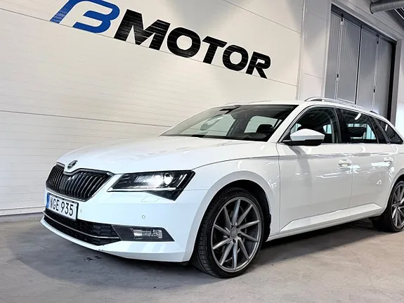 Skoda Superb 2016 photo 5