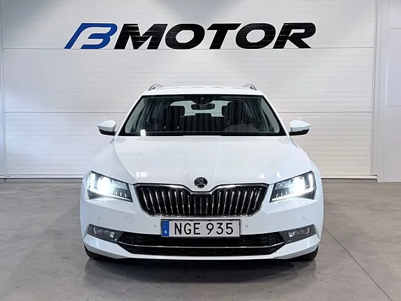 Skoda Superb 2016 photo 3