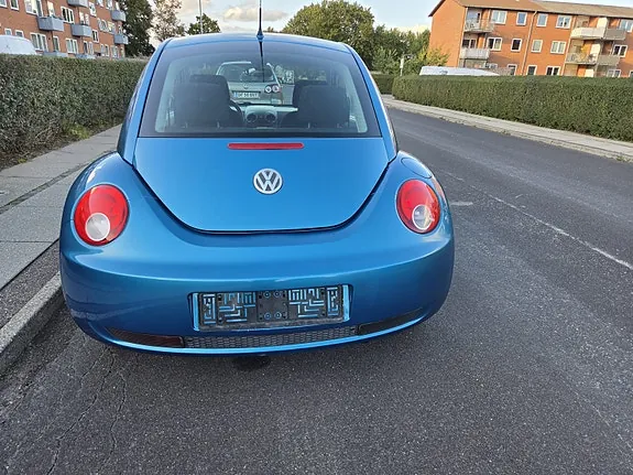 Volkswagen New Beetle 2006 photo 3