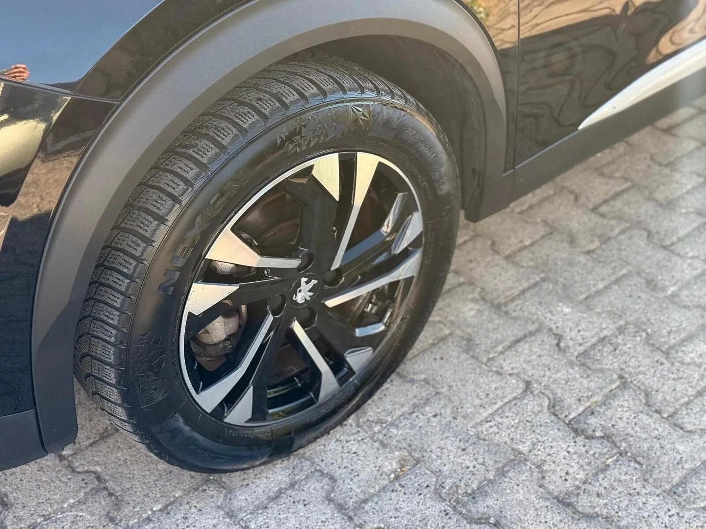 Peugeot 2008 2023 photo 3