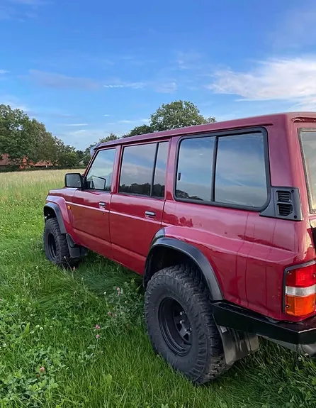 Nissan Patrol 1998 photo 3