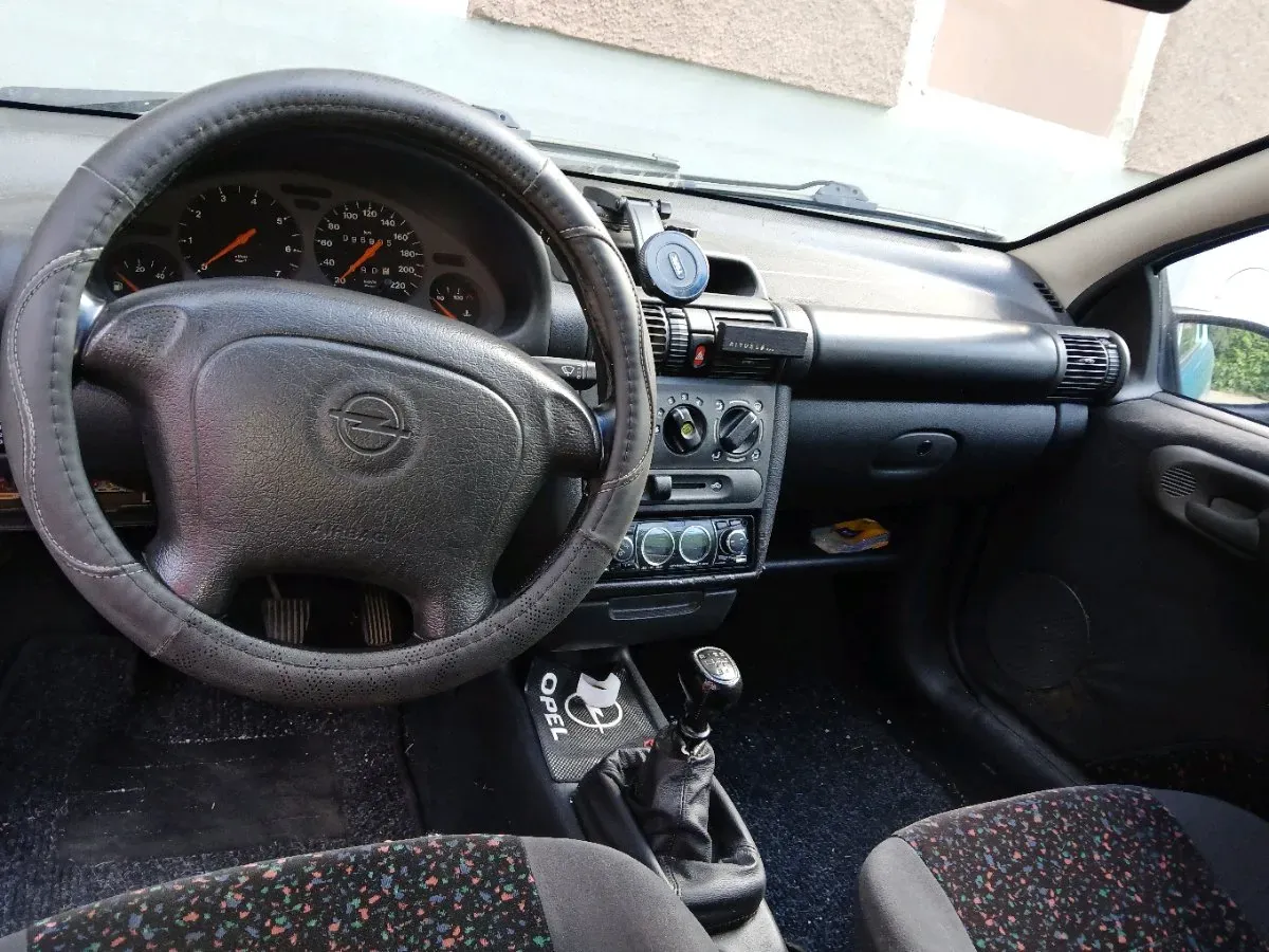 Opel Tigra 1995 photo 2
