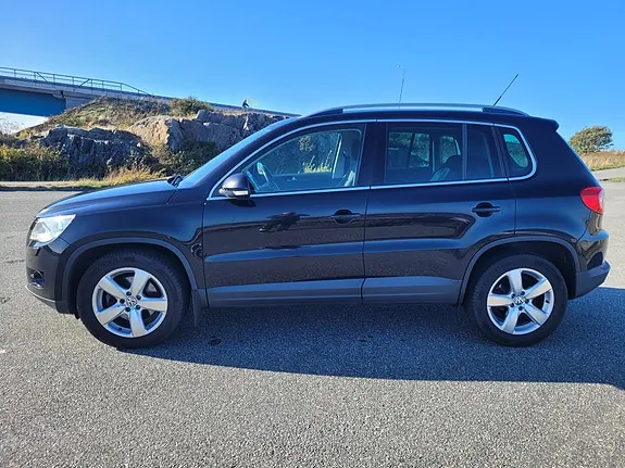 Volkswagen Tiguan 2011 photo 2