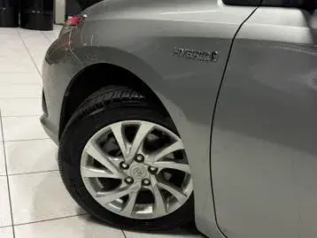 Toyota Auris 2017 photo 2