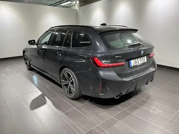 BMW 330E 2024 photo 2