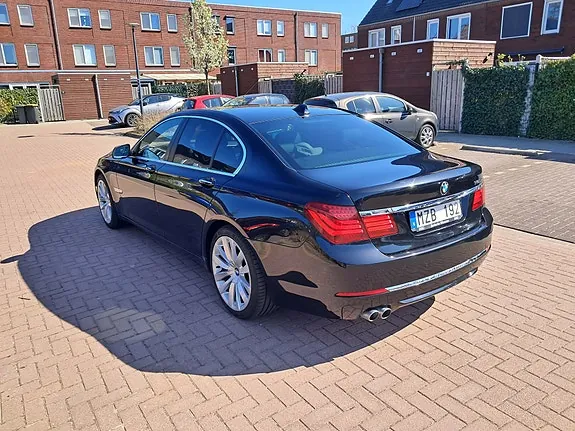 BMW 730Ld 2012 photo 2
