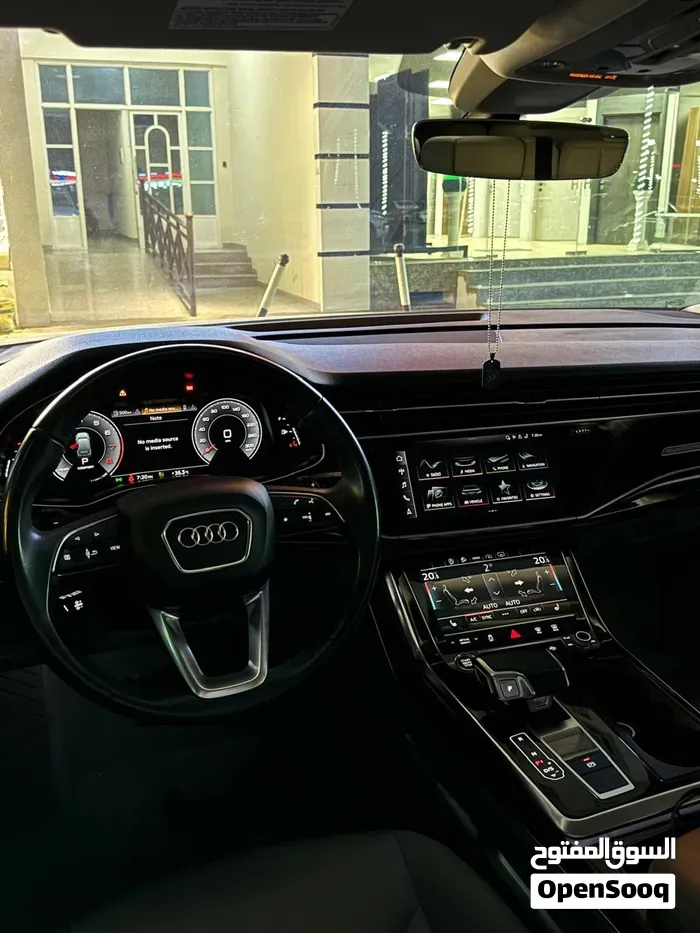Audi Q7 2021 photo 2