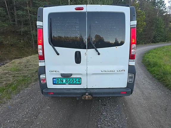 Opel Vivaro 2012 photo 2