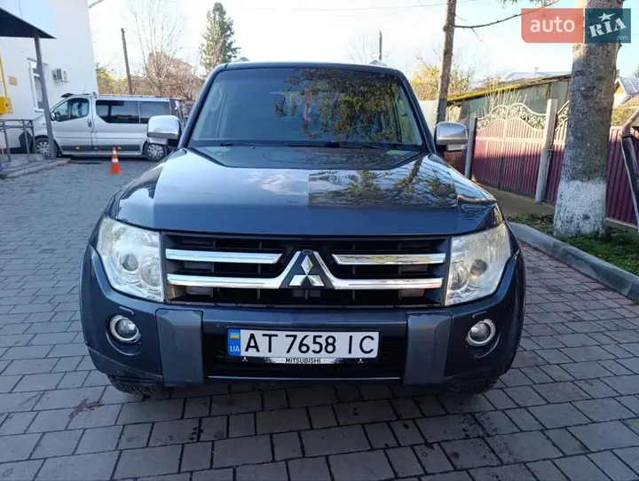 Mitsubishi Pajero Wagon 2007 photo 2