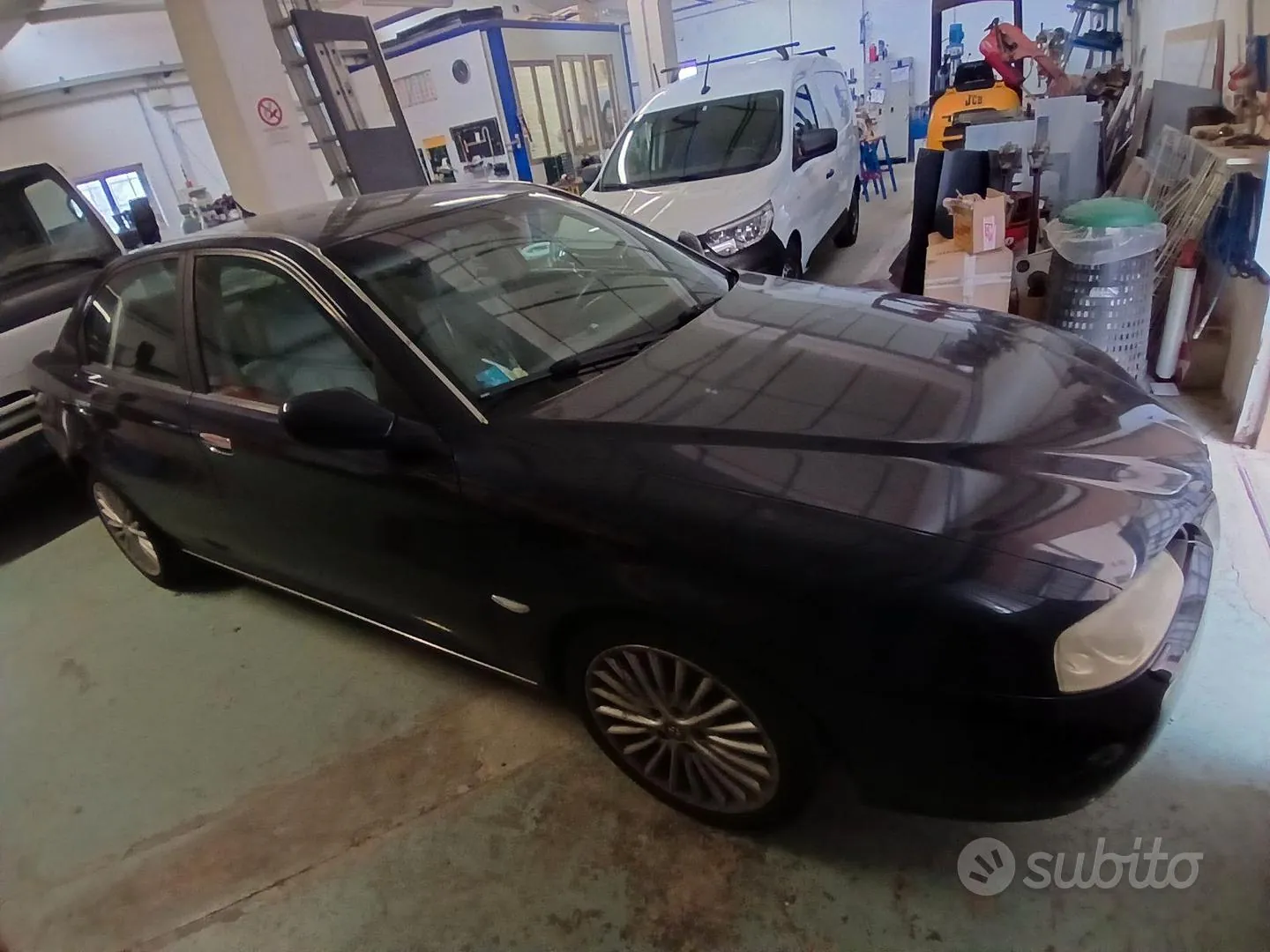 Alfa Romeo 166