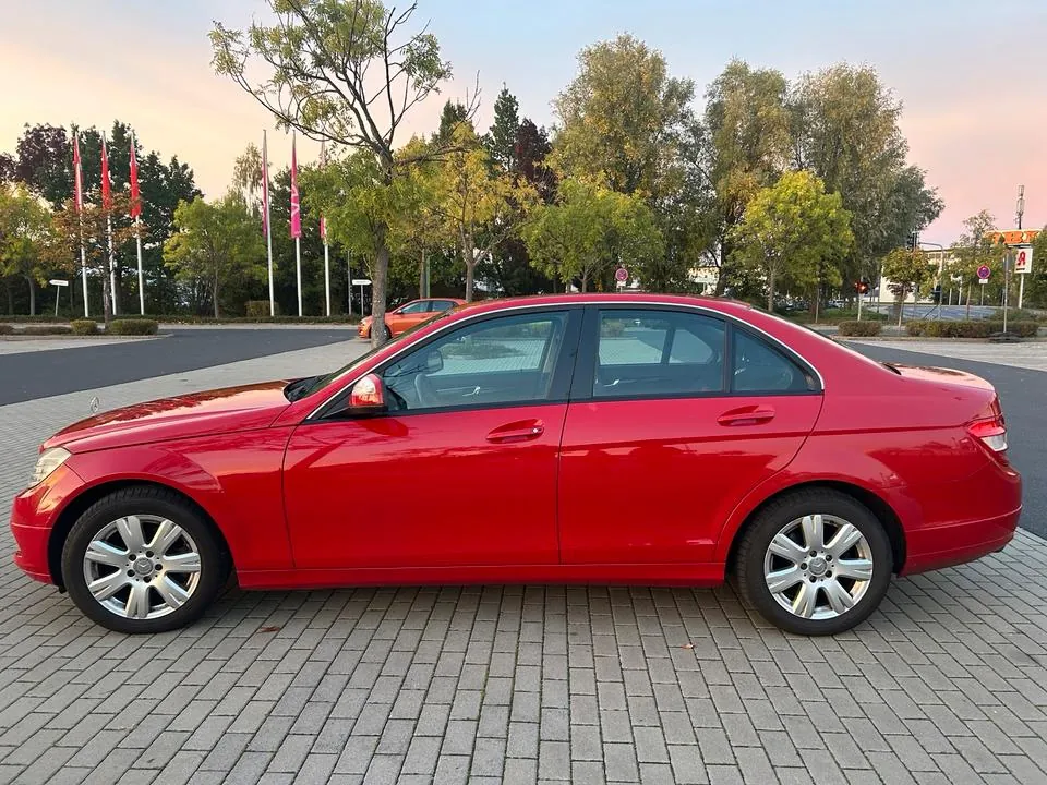 Mercedes-Benz C200