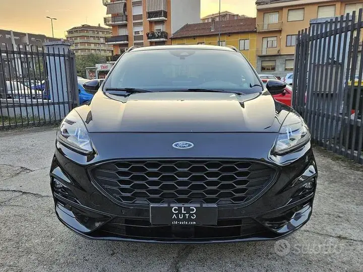 Ford Kuga 2022 photo 2