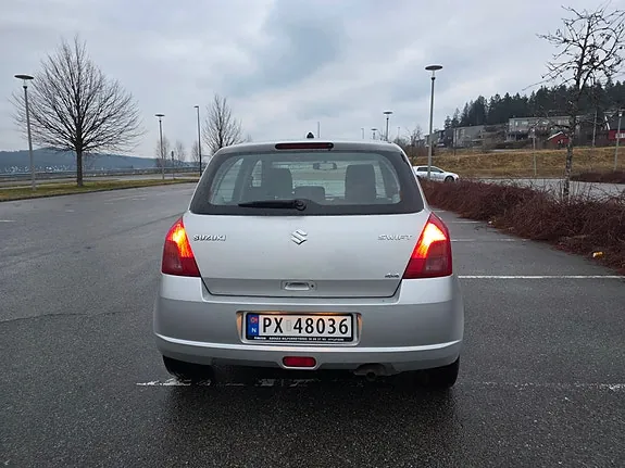 Suzuki Swift 2006 photo 5