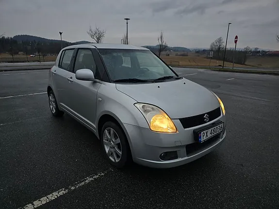 Suzuki Swift 2006 photo 2