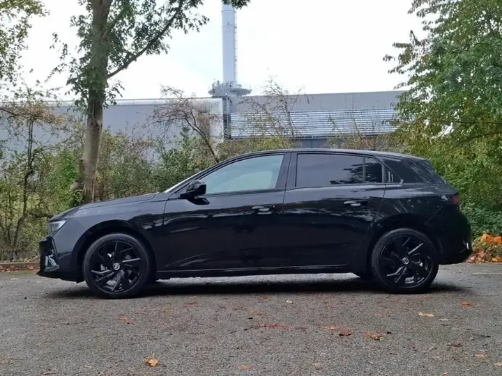 Vauxhall Astra 2023 photo 4