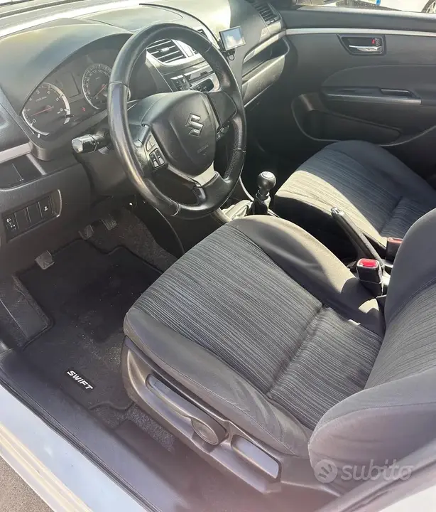 Suzuki Swift 2015 photo 5