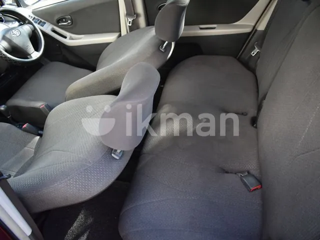Toyota Vitz 2010 photo 3