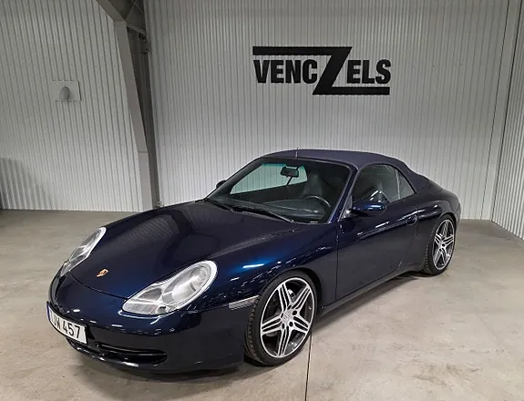 Porsche 911 Carrera 4 1999 photo 2
