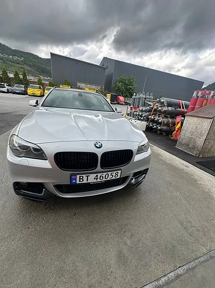 BMW 530Xd 2011 photo 2