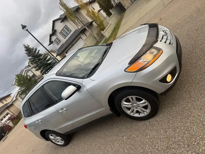 Hyundai Santa Fe 2012 photo 4