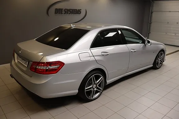 Mercedes-Benz E220 2010 photo 2